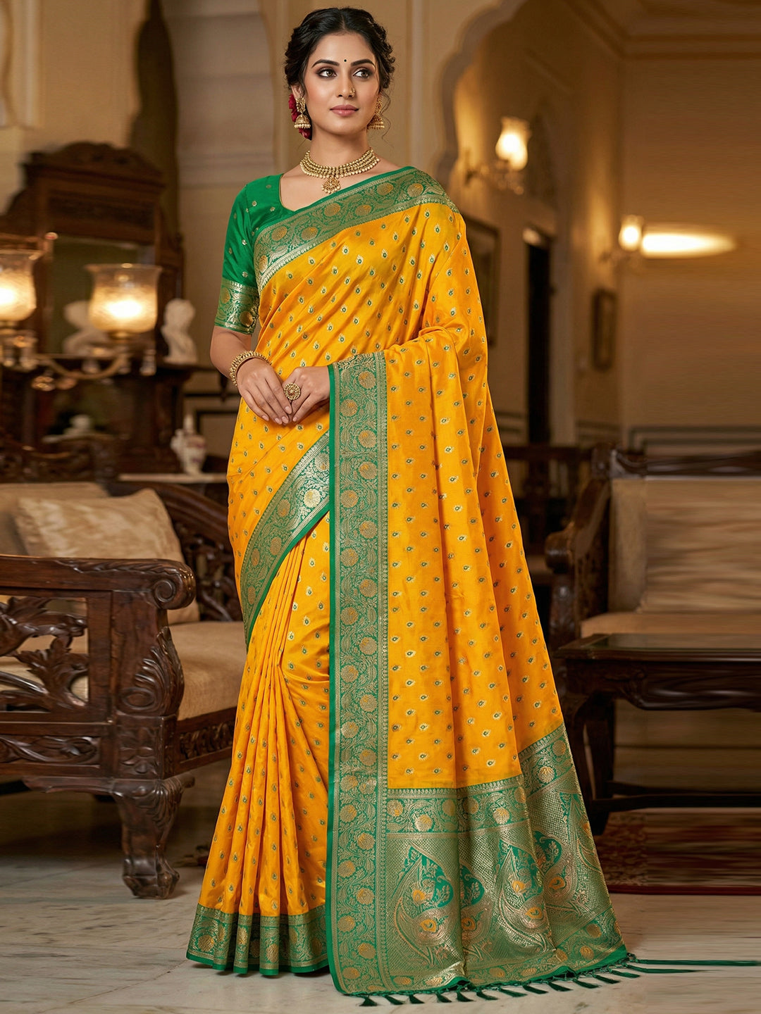 Women's Banarasi Silk Saree With Unstitched Blouse Piece