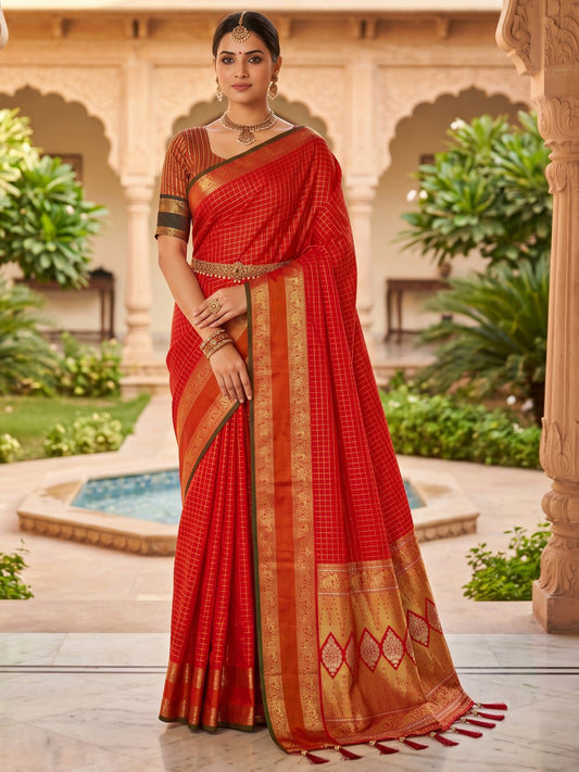 Women's Kanjivaram Silk Saree With Unstitched Blouse Piece