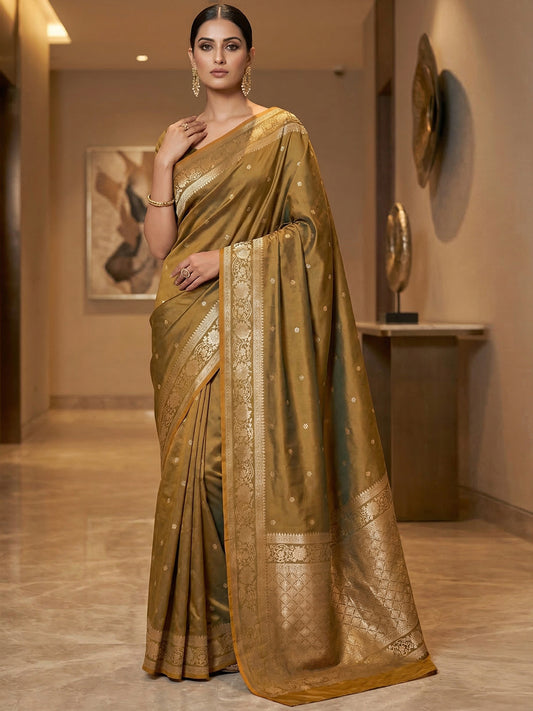 Women's Banarasi Silk Saree With Unstitched Blouse Piece