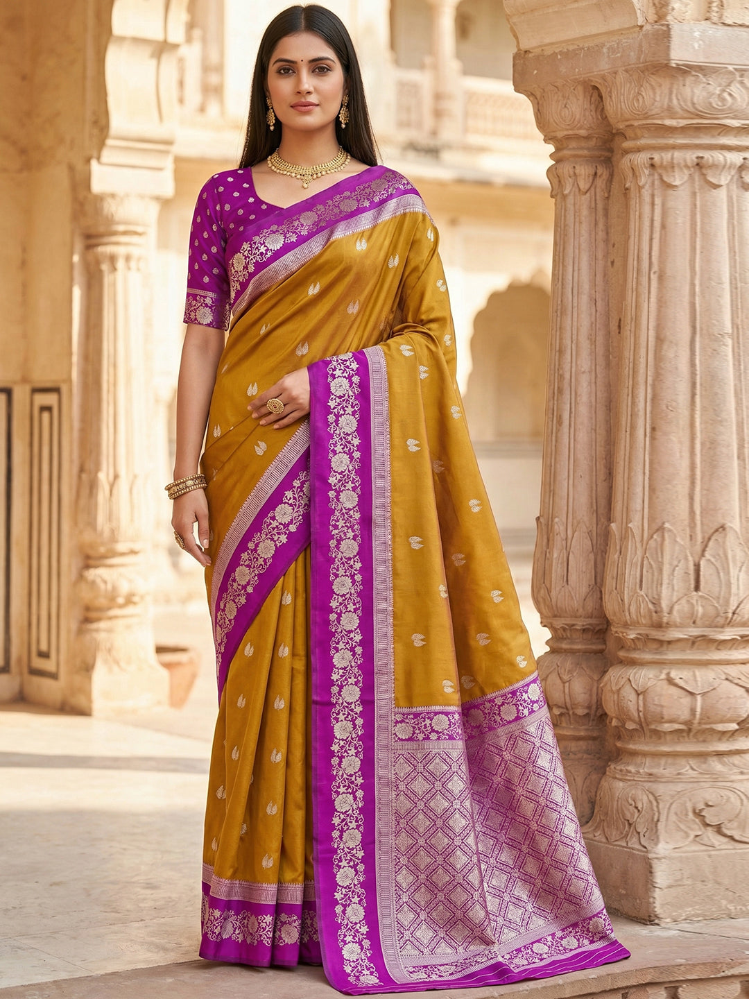 Women's Banarasi Silk Saree With Unstitched Blouse Piece
