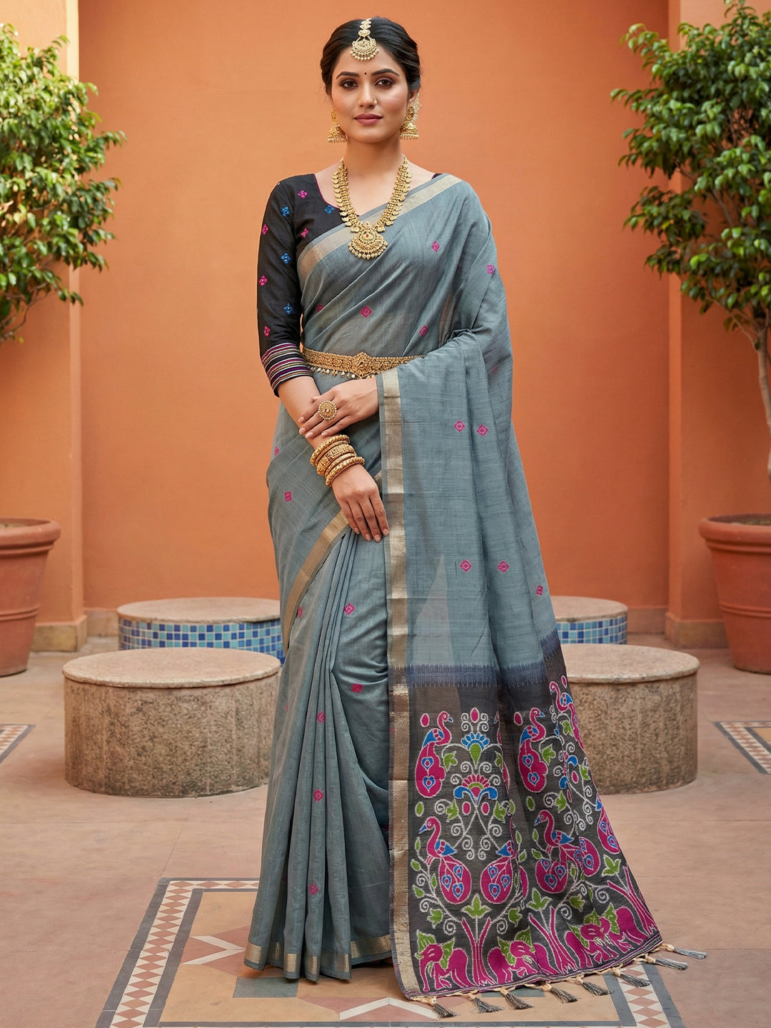 Women's Cotton Saree With Unstitched Blouse Piece