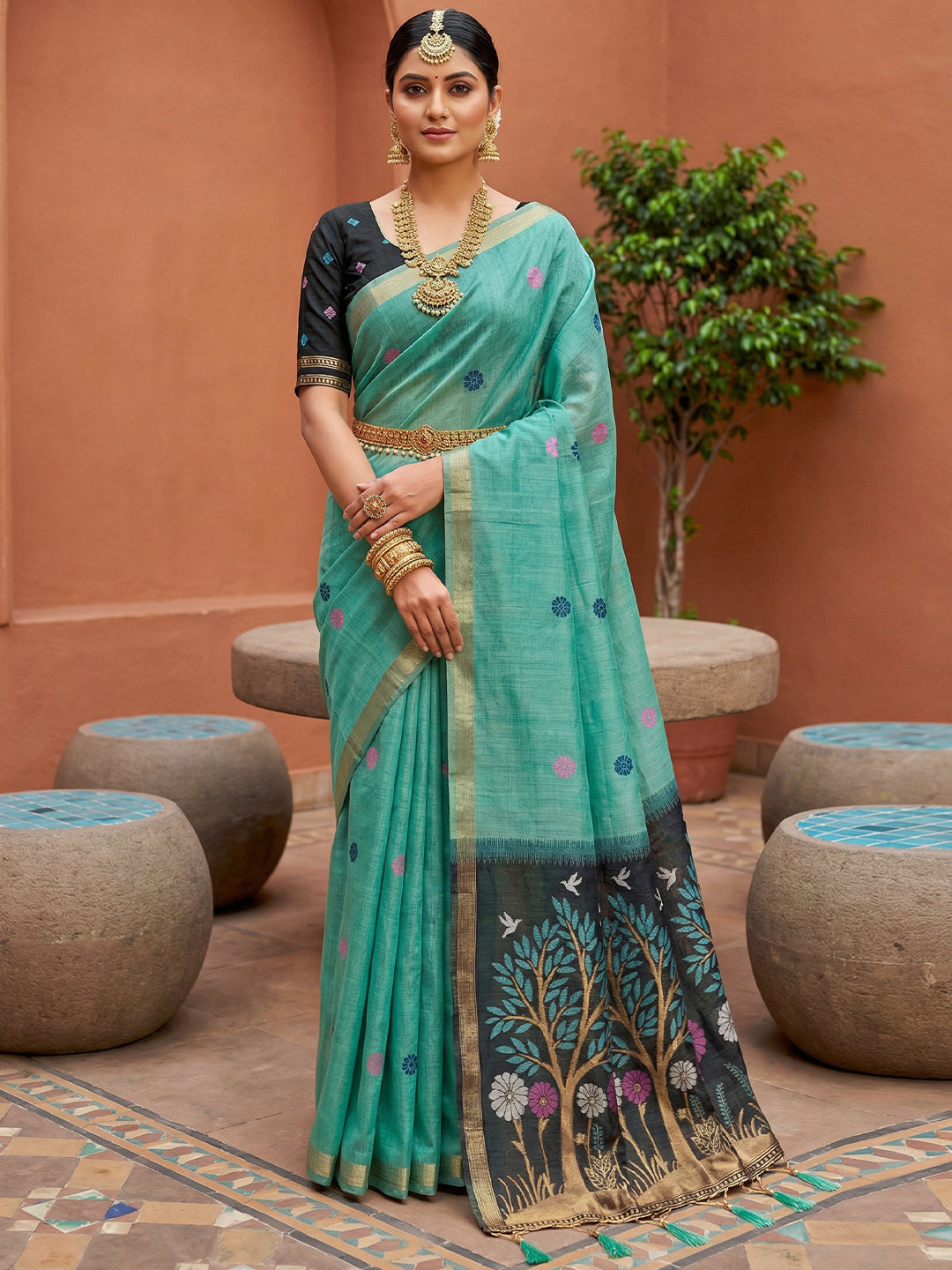 Women's Cotton Saree With Unstitched Blouse Piece
