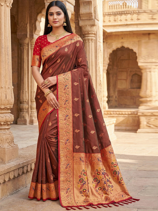 Women's Paithani Silk Saree With Unstitched Blouse Piece