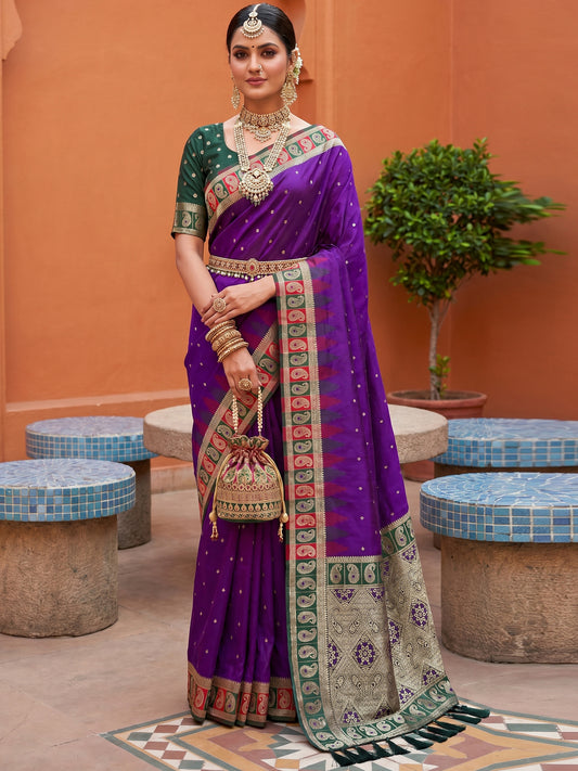 Women's Banarasi Silk Saree With Unstitched Blouse Piece
