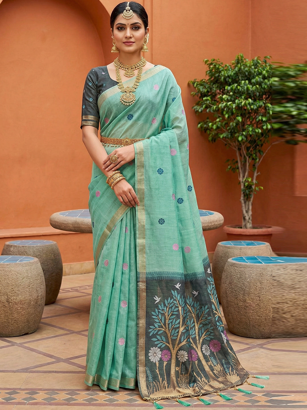 Women's Cotton Saree With Unstitched Blouse Piece