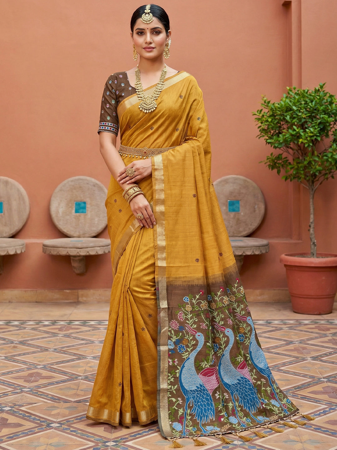 Women's Cotton Saree With Unstitched Blouse Piece