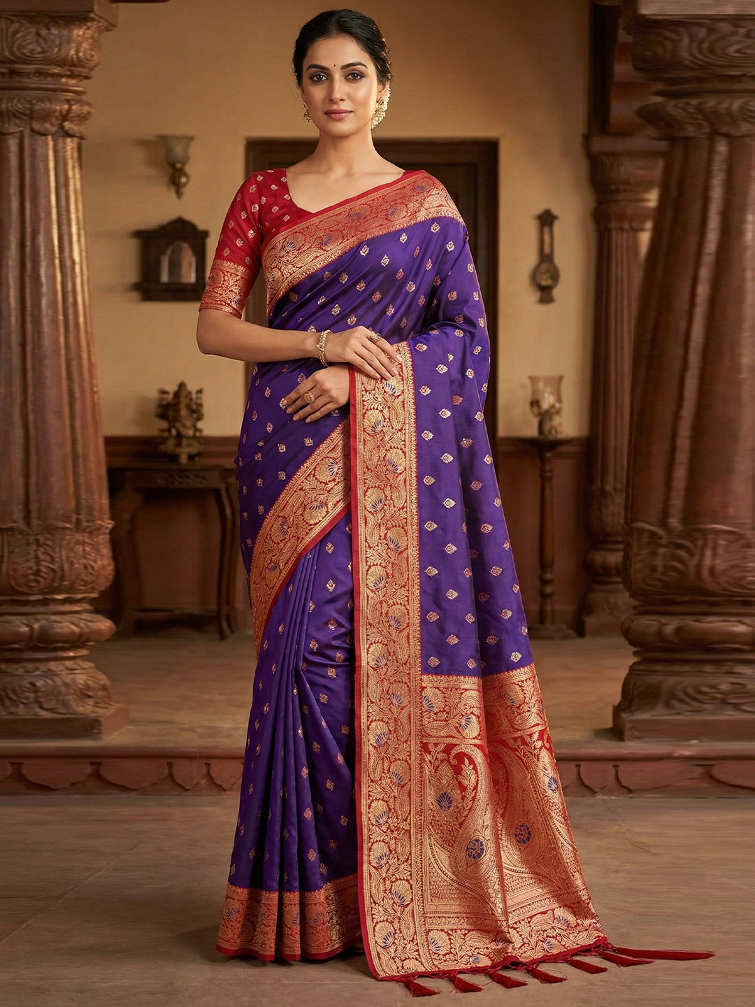 Women's Banarasi Silk Saree With Unstitched Blouse Piece