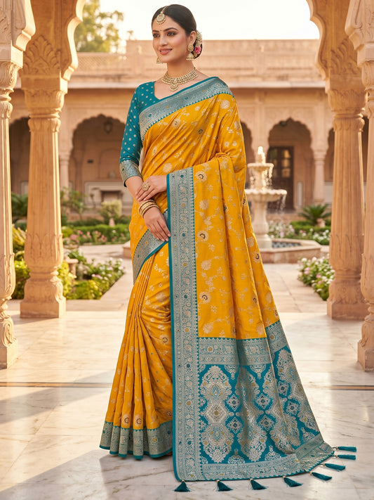 Women's Banarasi Silk Saree With Unstitched Blouse Piece