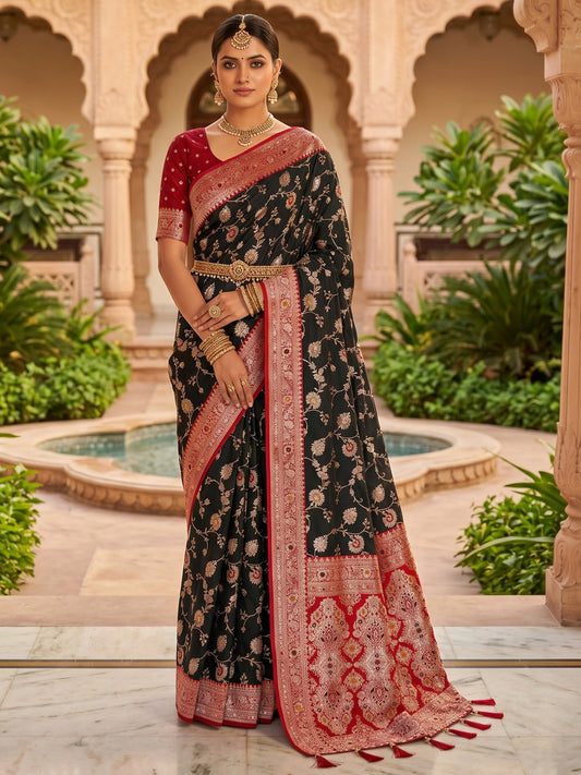 Women's Banarasi Silk Saree With Unstitched Blouse Piece