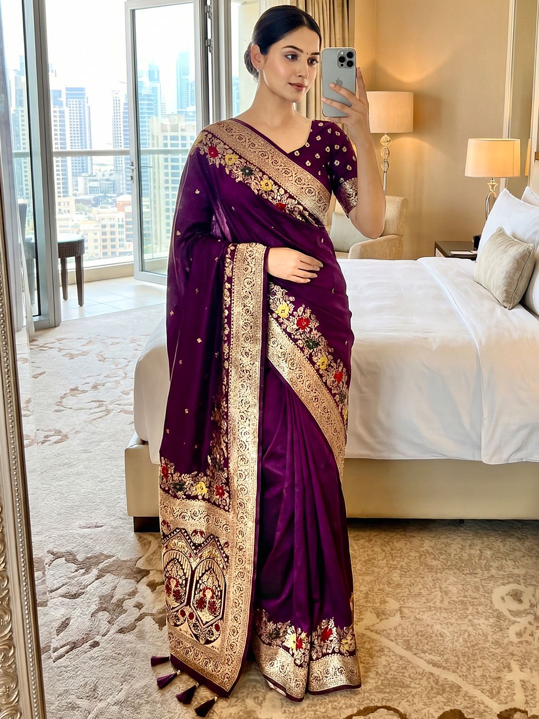 Women's Dola Silk Saree With Unstitched Blouse Piece