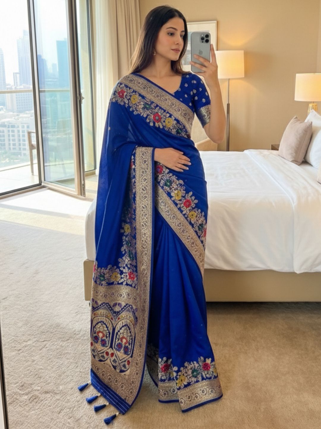Women's Dola Silk Saree With Unstitched Blouse Piece