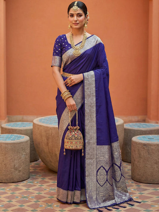 Women's Banarasi Silk Saree With Unstitched Blouse Piece