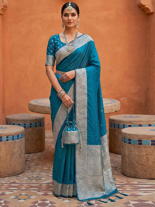 Women's Banarasi Silk Saree With Unstitched Blouse Piece