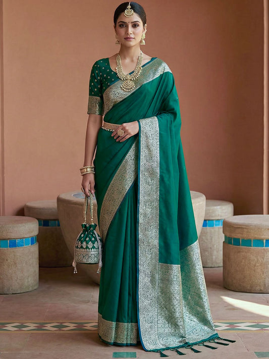Women's Banarasi Silk Saree With Unstitched Blouse Piece