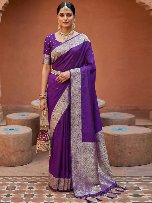 Women's Banarasi Silk Saree With Unstitched Blouse Piece