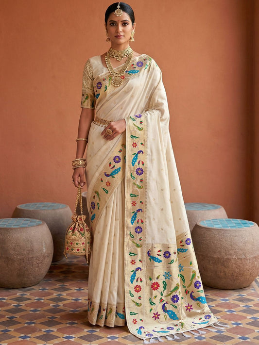 Women's Paithani Silk Saree With Unstitched Blouse Piece