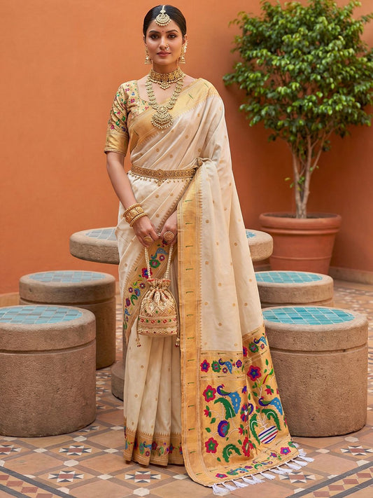 Women's Paithani Silk Saree With Unstitched Blouse Piece