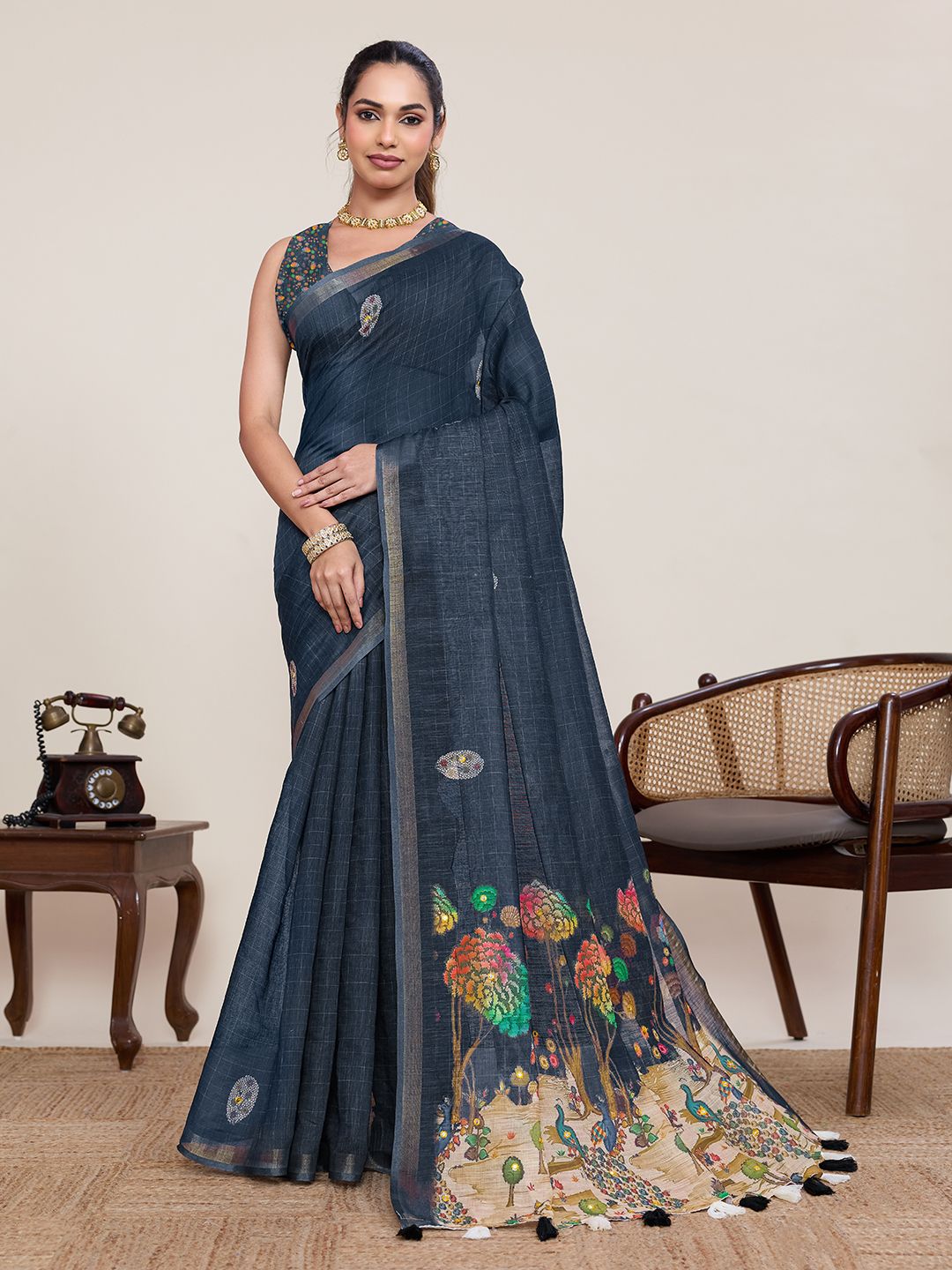 Women's Linen Saree With Unstitched Blouse Piece